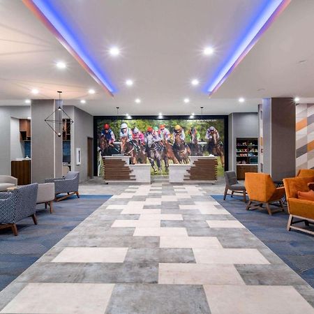 La Quinta Inn & Suites By Wyndham Louisville Ne - Old Henry Rd Esterno foto