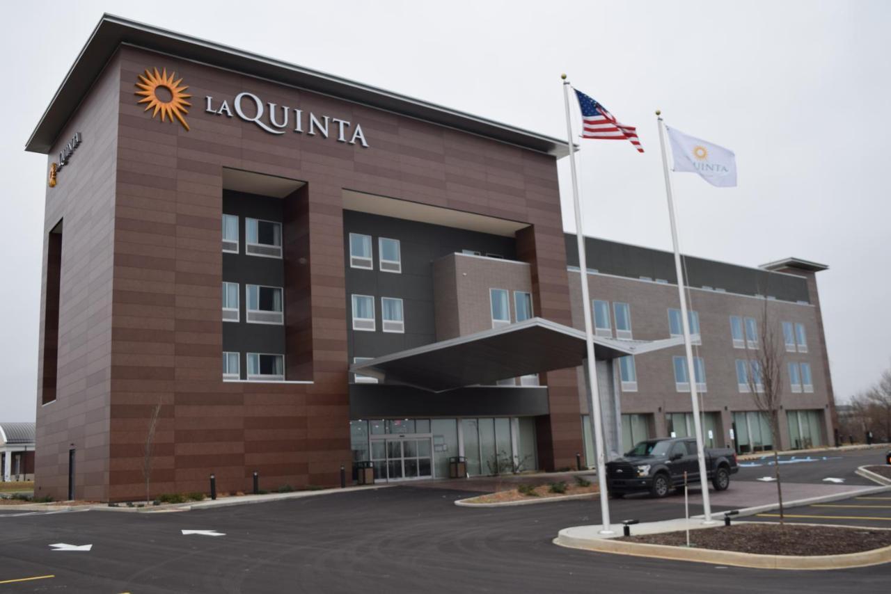 La Quinta Inn & Suites By Wyndham Louisville Ne - Old Henry Rd Esterno foto