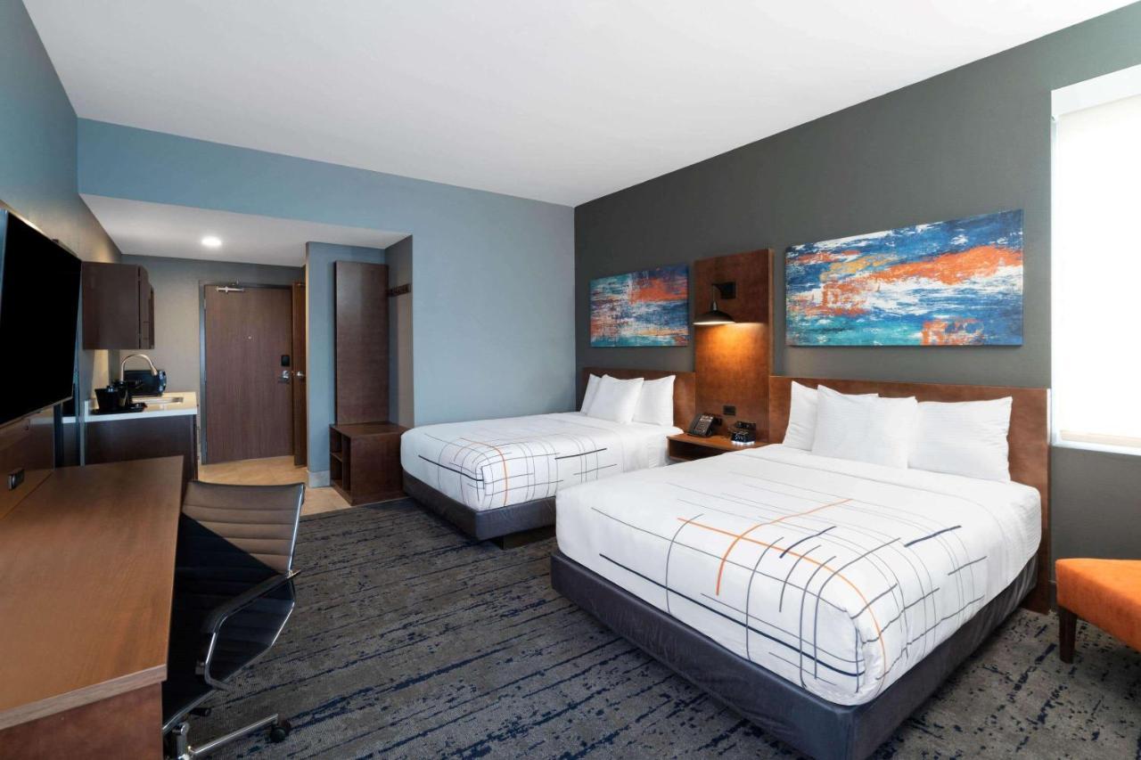 La Quinta Inn & Suites By Wyndham Louisville Ne - Old Henry Rd Esterno foto