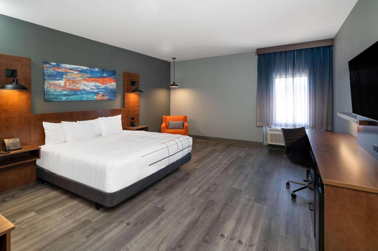 La Quinta Inn & Suites By Wyndham Louisville Ne - Old Henry Rd Esterno foto