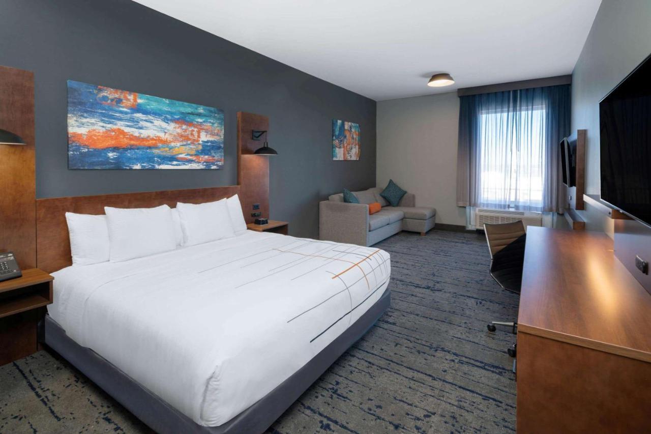 La Quinta Inn & Suites By Wyndham Louisville Ne - Old Henry Rd Esterno foto